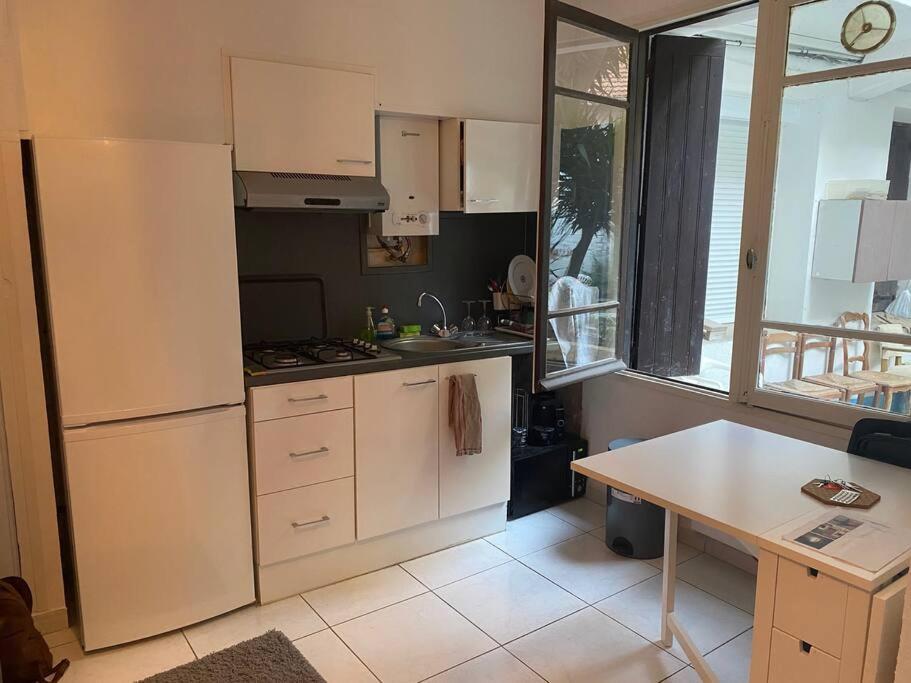 Appt 4 Pers Avec Jardin Ombrage En Centre Ville De Sete Exterior photo